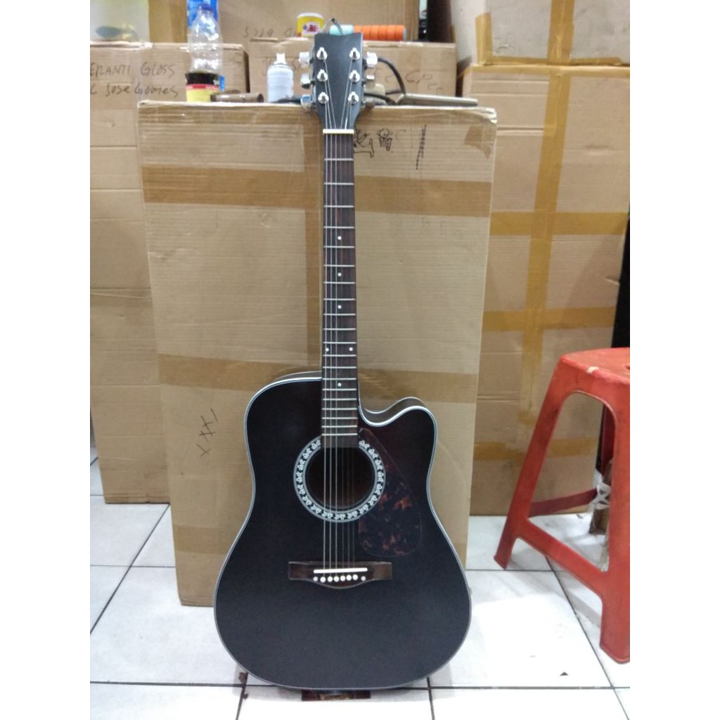 Gitar Akustik Merk  Yamaha Jumbo Tipe F1000 Sunkay Warna  
