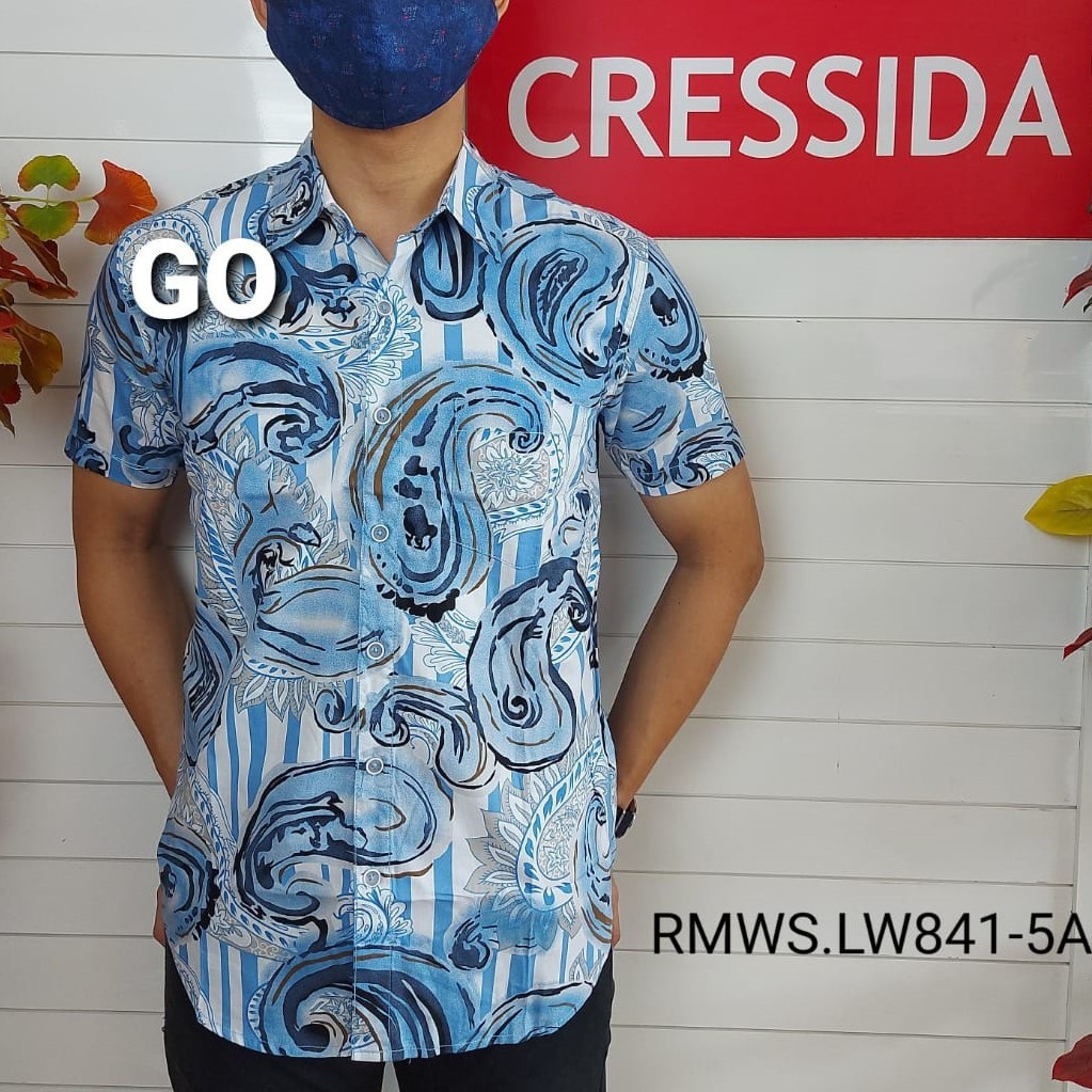 BB CRESSIDA KEMEJA PRIA BATIK SLIMFIT Kemeja Casual Kemeja Lengan Pendek