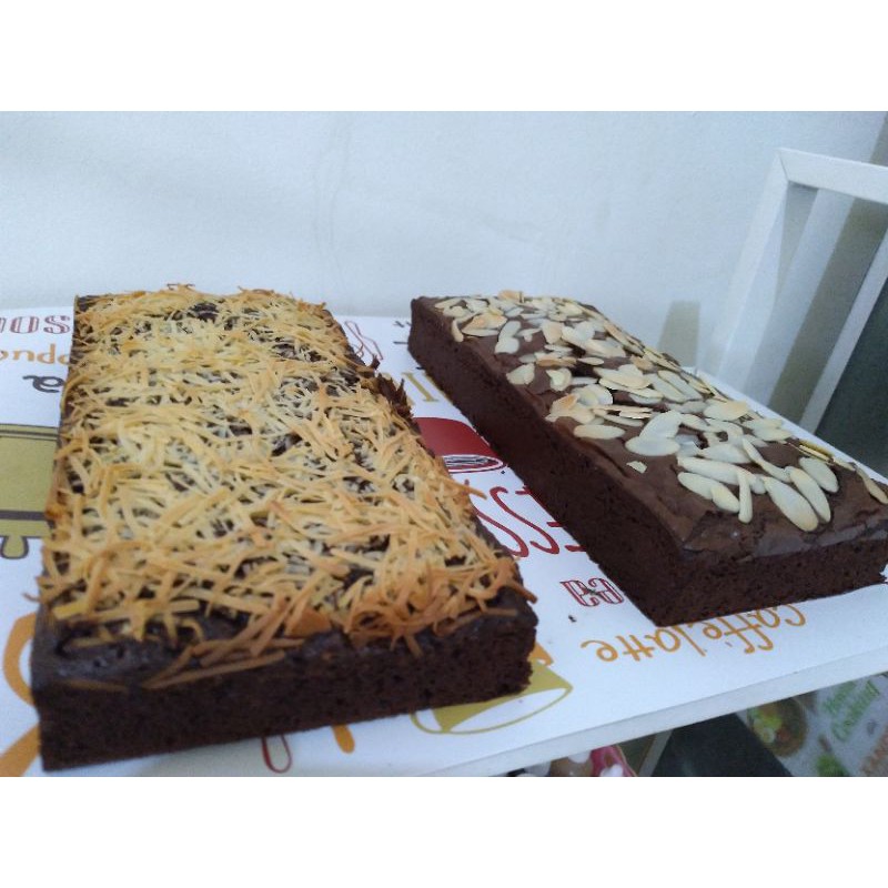 

ChewyBrownies (isi 2 box)