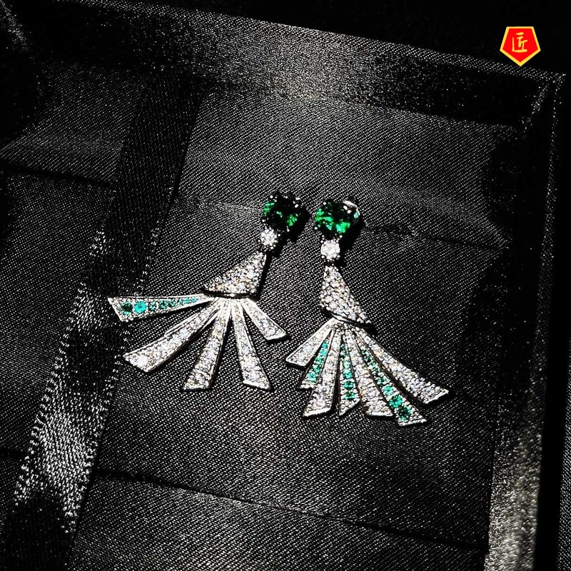 [Ready Stock]Fashion Luxury 925 Silver Emerald Earrings