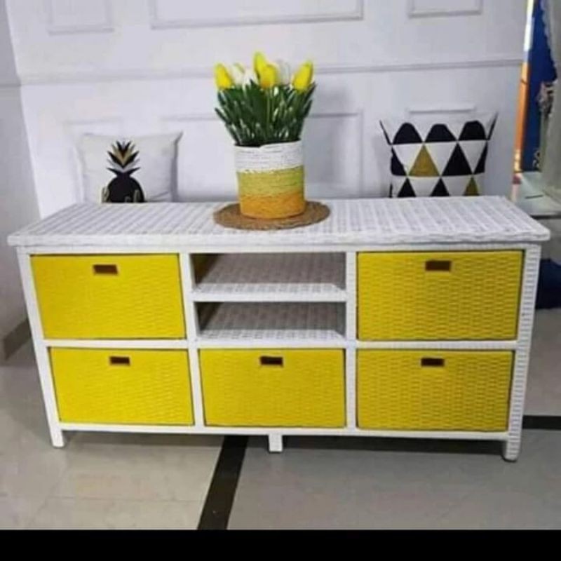 rak tv / meja tv rotan sintetis