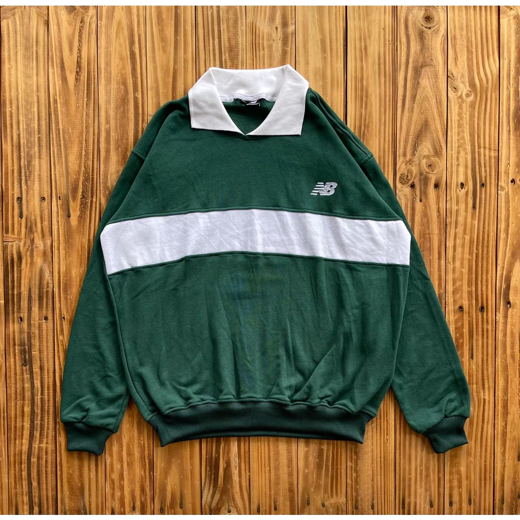 CREWNECK NEW BALANCE LOGO NB KECIL HIJAU STRIP PUTIH PREMIUM TERMURAH TERLARIS