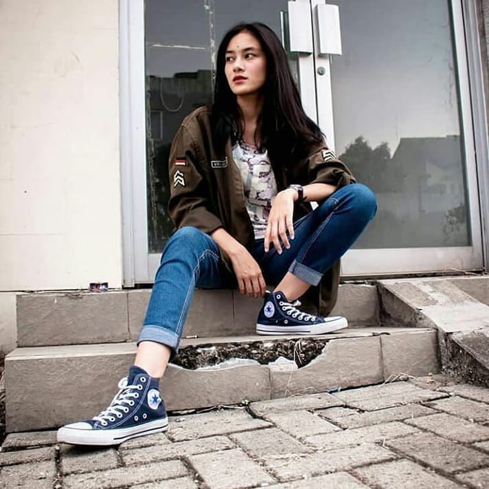 Sepatu Converse Impor High Tinggi Biru Navy Sneakers Kets Pria Wanita Sekolah kerja kuliah Cewek