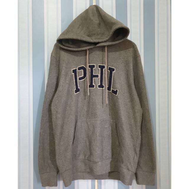 HOODIE POLHAM
Size L SECOND ORI