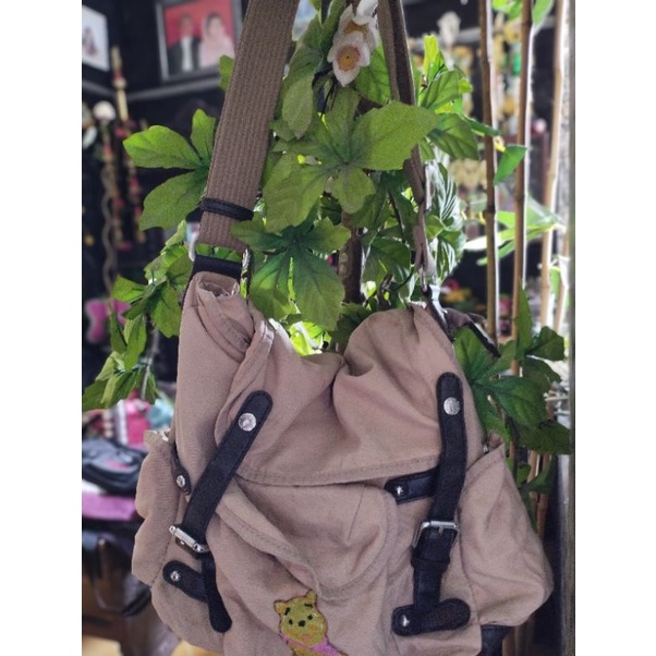 tas selempang merk elizabeth second