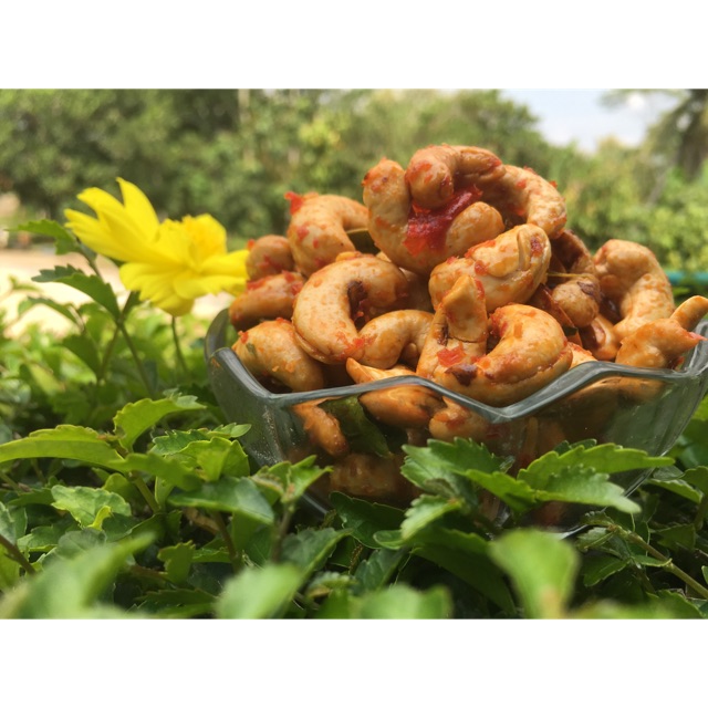 

Kacang Mete Rasa, mete pedas manis, kacang mete utuh pedas manis kemasan 1kg