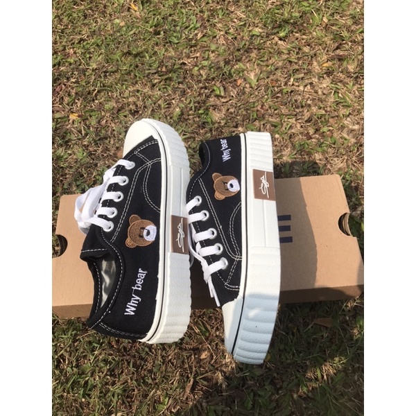 SEPATU SNEAKERS TALI KANVAS TRENDY & ELEGANT