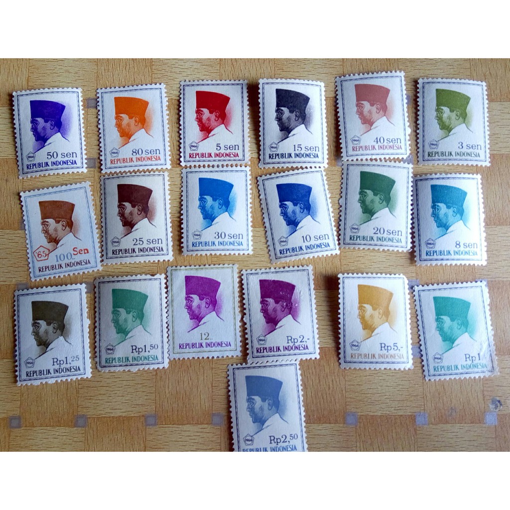 

1 set Perangko replika serie bung karno