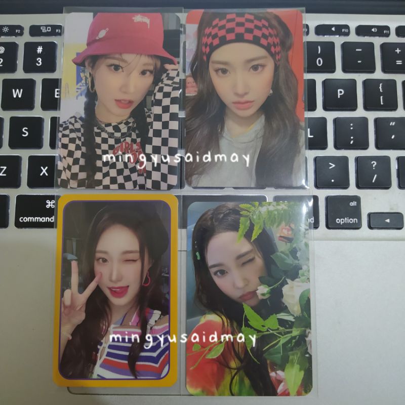 Weeekly Zoa Photocard / PC