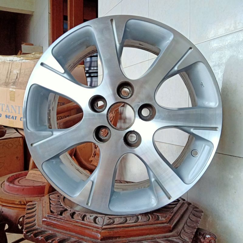 Velg Mobil Toyota Camry R16, Lubang/PCD 5/114 (Original)