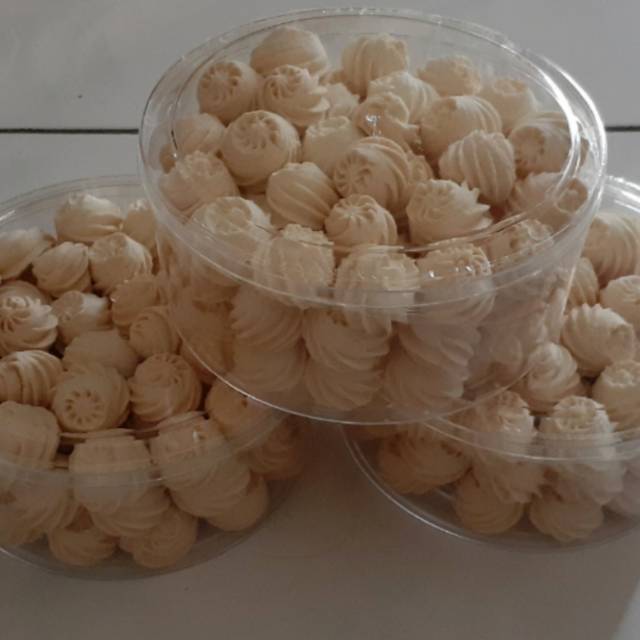 

Kue Sagu susu mini toples 500gr