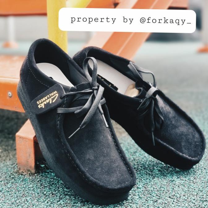 clarks wallabee black suede mens boots