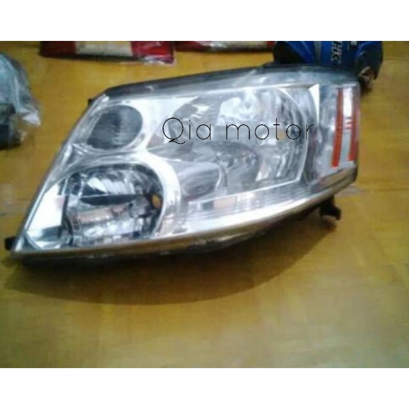 Headlamp toyota alphard tahun 2004