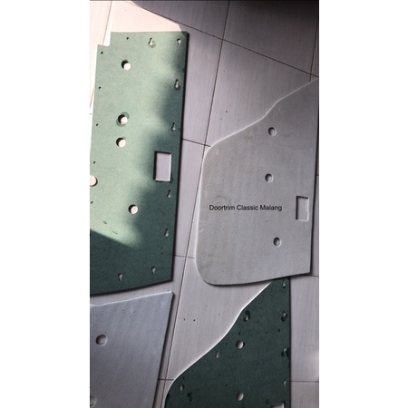 pintu belakang corolla Gl/se saloon