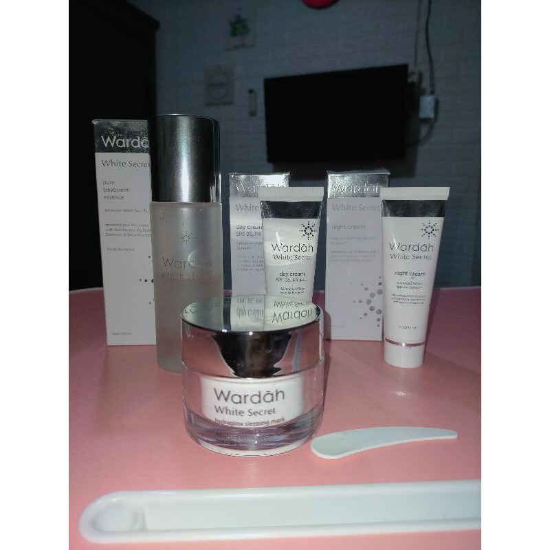 PRELOVED WARDAH WHITE SECRET SERIES (SATU PAKET)