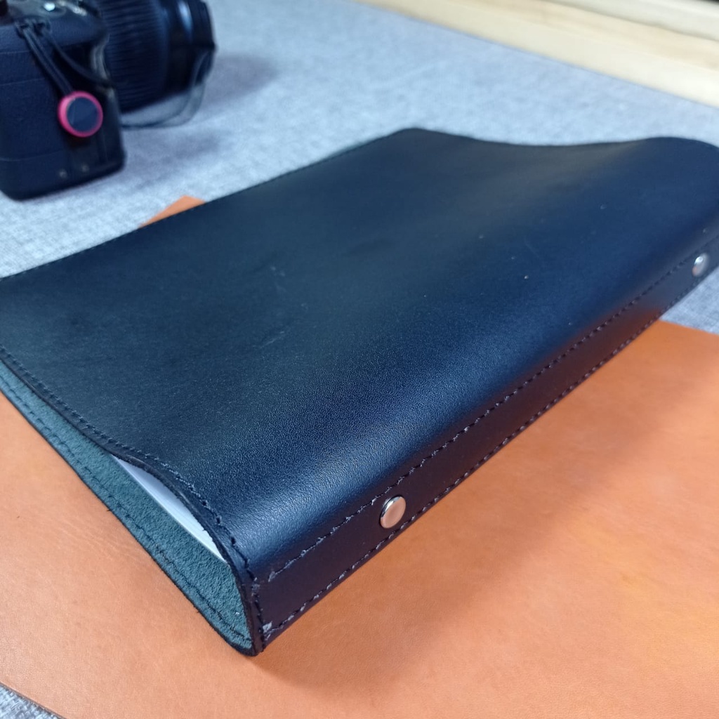 

Cover Buku Binder Loose Leaf Kulit Asli