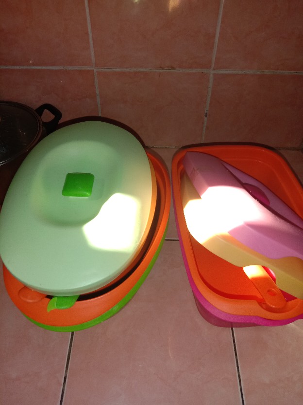 Frezz Basi Oval Segi Plus Centong Tempat Sayur Wadah Saji 2 Lt