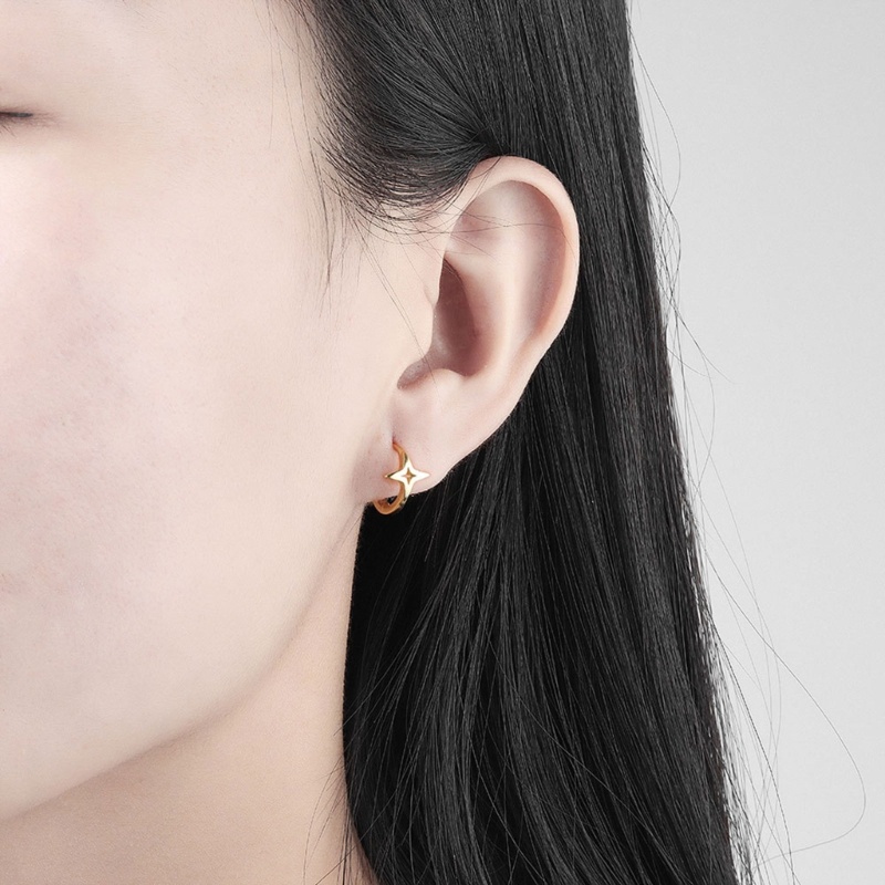 Anting Bentuk Bintang Warna Emas / Silver Gaya Rock Untuk Pria Dan Wanita