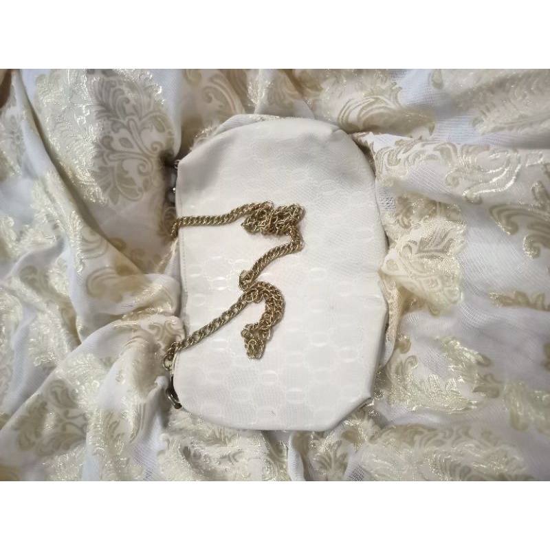 TAS PRELOVED SELEMPANG PUTIH