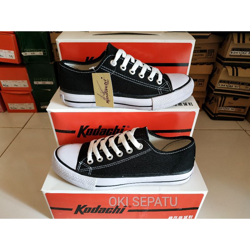 Sepatu Anak Sekolah Kodachi Pendek 37-42