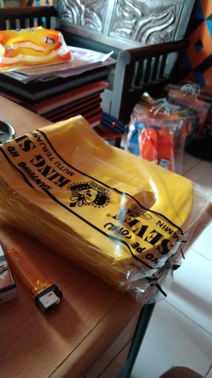 Plastik Hd Pond Oval Polos Ukuran 15x22 Isi 100 Lembar