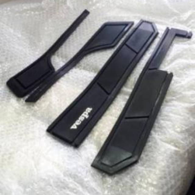 Karet Trim Vespa