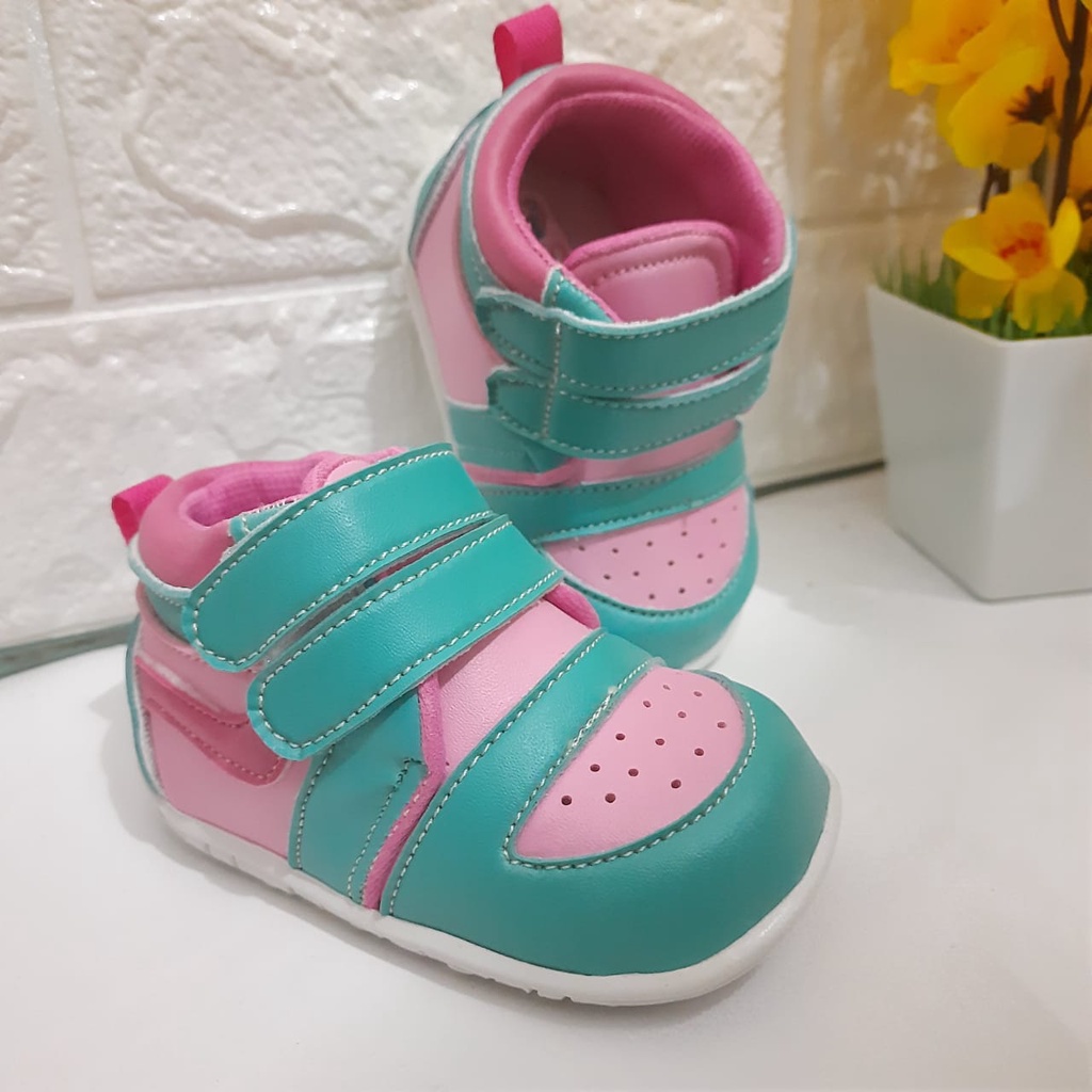 mandirishoesstore-SEPATU SNEAKER ANAK TOSCA PINK 1 2 3 TAHUN SOL BUNYI CIT-CIT GAY06