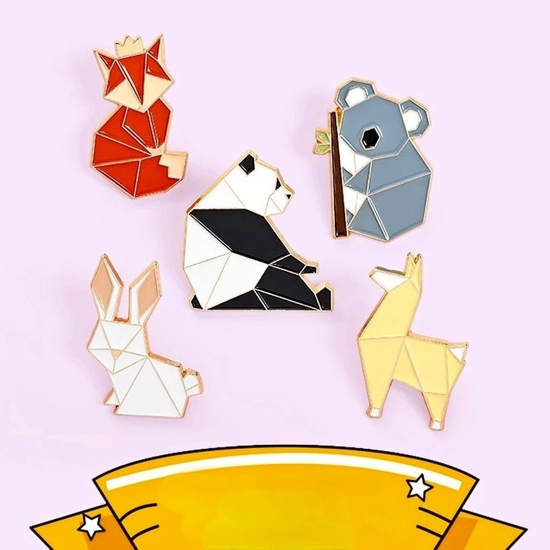 Bros Pin Enamel Desain Kartun Hewan Origami Rubah Panda Koala Alpaca Kelinci Untuk Pakaian Tas Anak