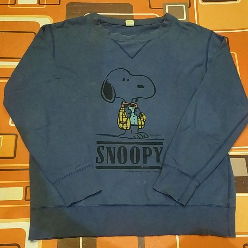 (Preloved) Crewneck Uniqlo Snoopy