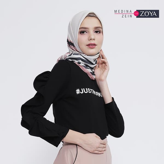 Best Quality    Medina Zein For Zoya Erda TShirt Black  Murah