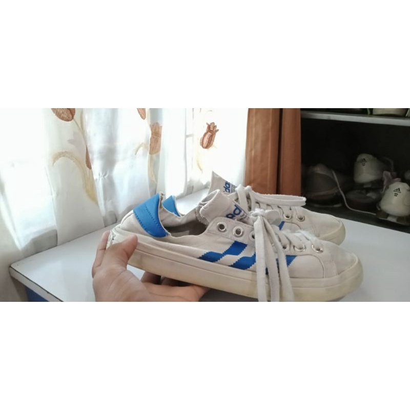 SEPATU ADIDAS SIZE 41 MADE IN VIETNAM SEPATU SECOND ORI BRANDED