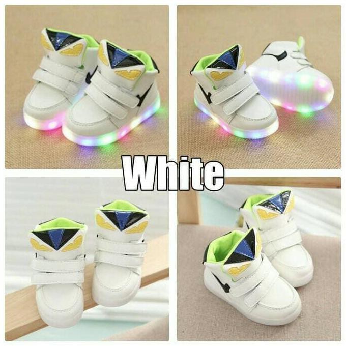 Sepatu Sneaker Olahraga Sekolah Anak Lampu Led Fendi Eye Monster Terlaris