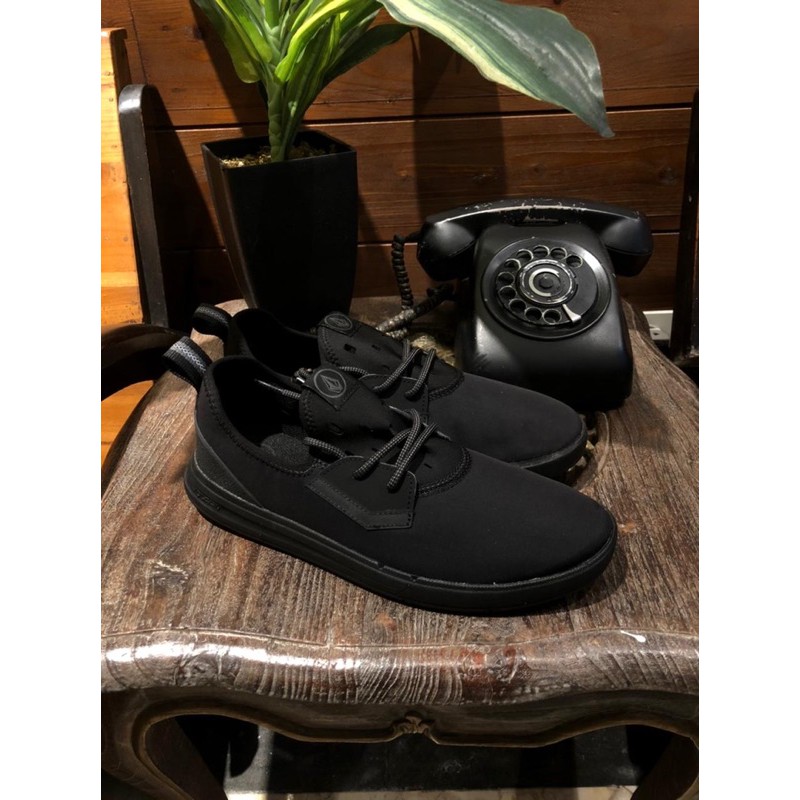 sepatu volcom draft shoes black