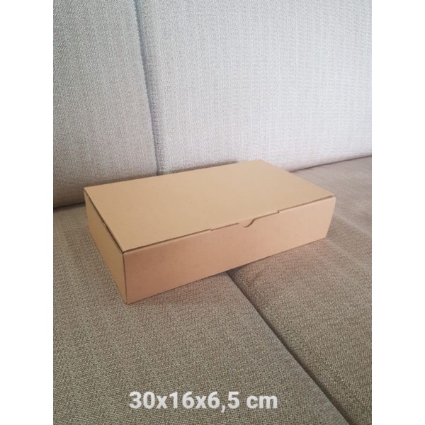 

Kardus Box uk. 30x16x6,5 cm Kotak Karton Die Cut