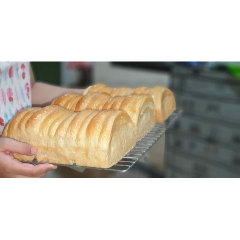 

Roti Sisir Original with buttercream
