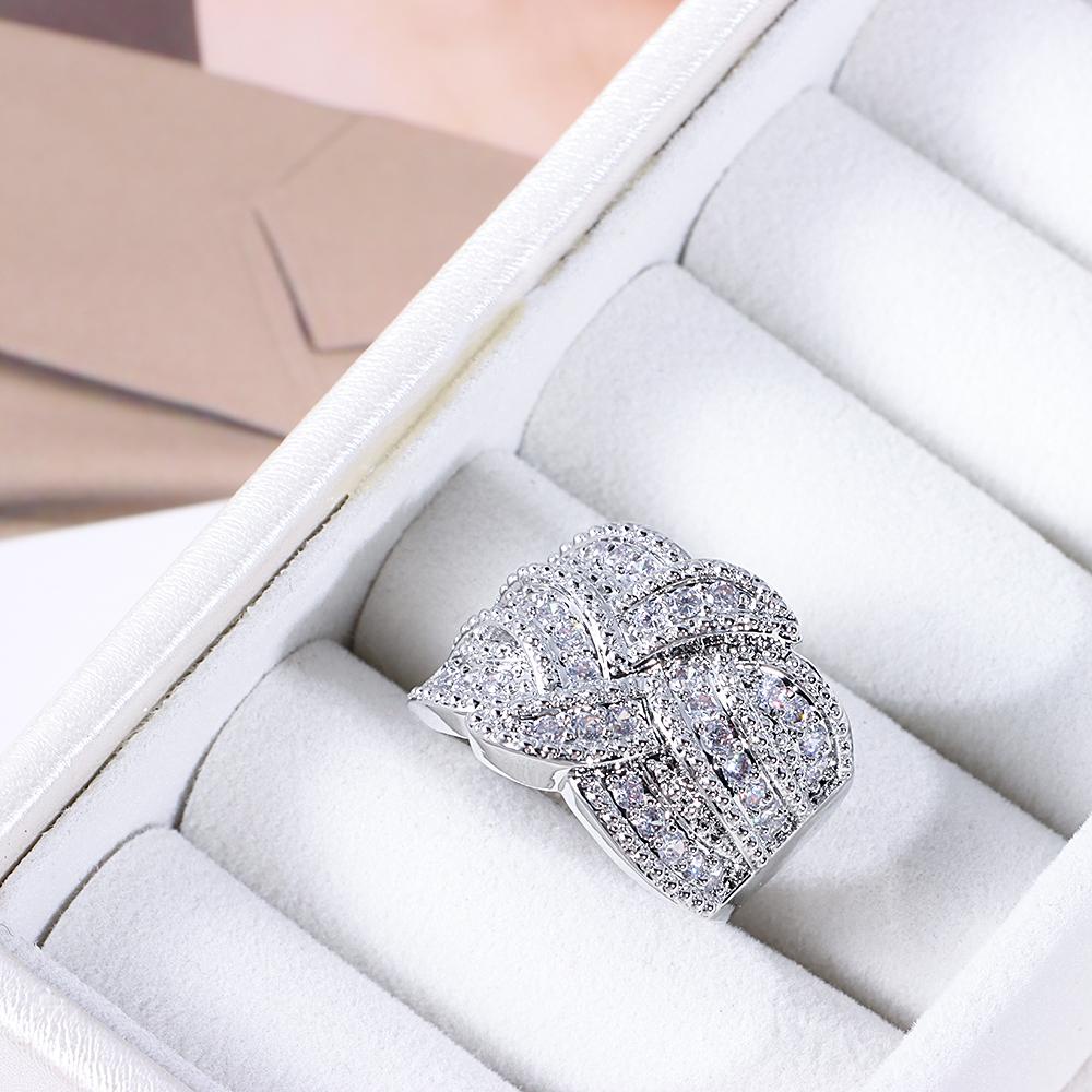 R-flower Cincin Cubic Zirconia Desain Panas Untuk Hadiah Hari Valentine Wanita Pertunangan