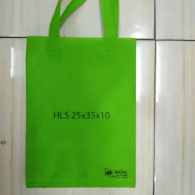 

1 PCS- Goodie Bag Handle Lipat Samping Ukuran 25x35x8 Ketebalan 70gsm