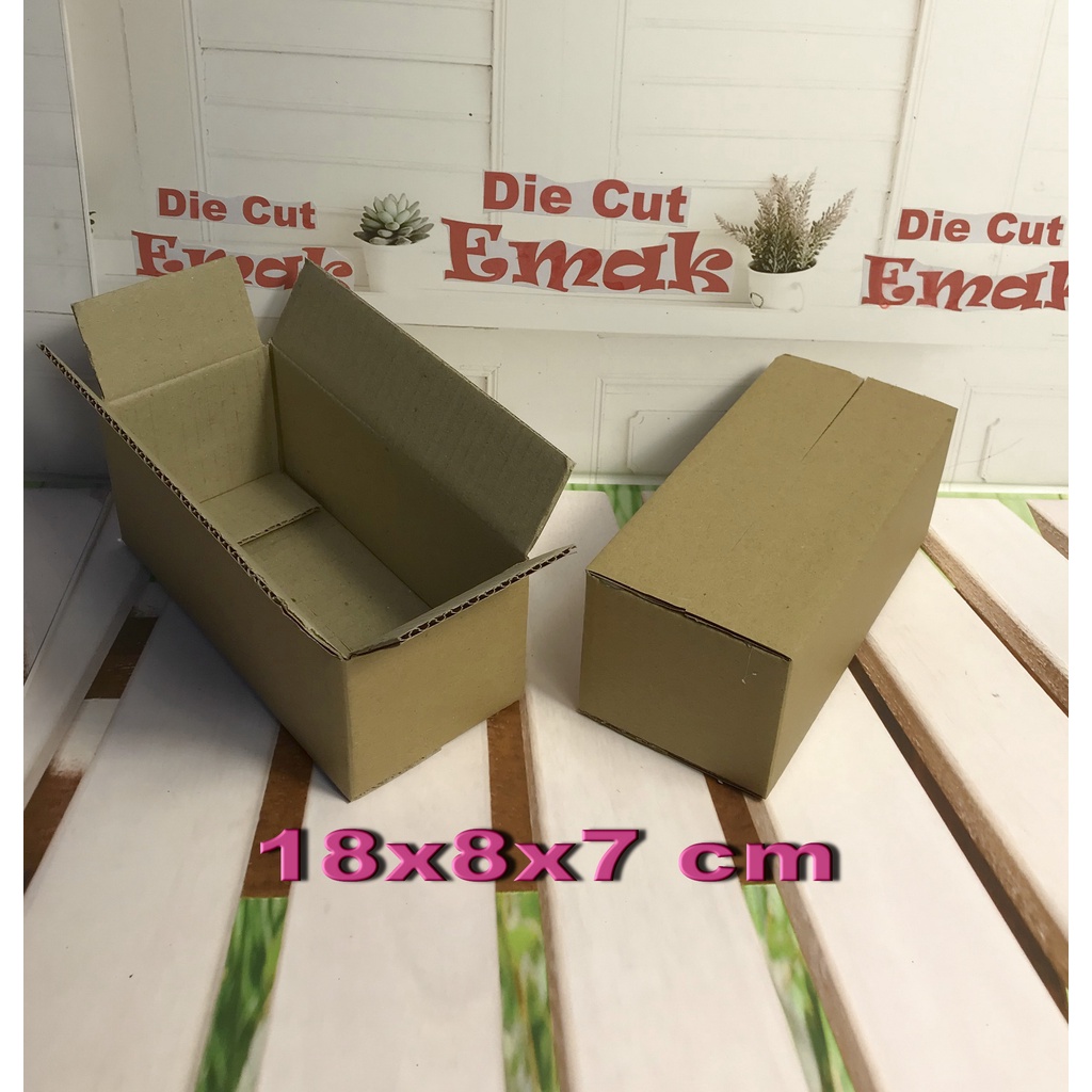 

KARDUS | BOX | UK. 18x8x7 cm / KARTON PACKING POLOS BARU ST