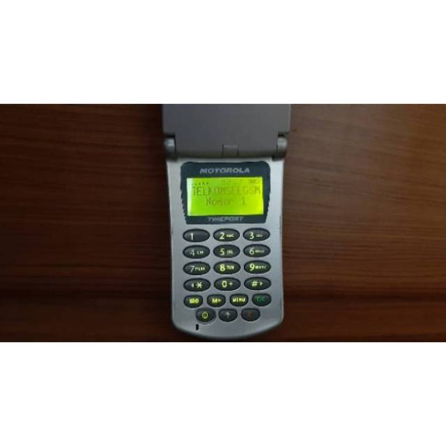 HP Motorola StarTAC Dual Band MC2 GSM Flip Jadul Handphone Original  Not 8700 MIcrotac otr Dynatac