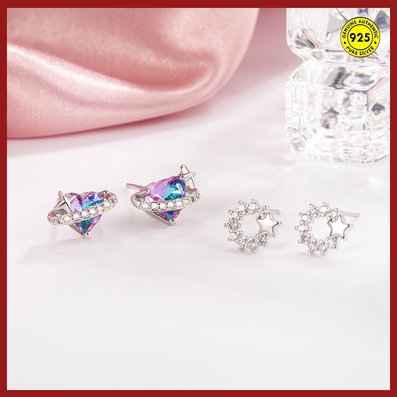 Anting Stud Desain Hati Saturnus Aksen Berlian Gaya Korea Untuk Wanita