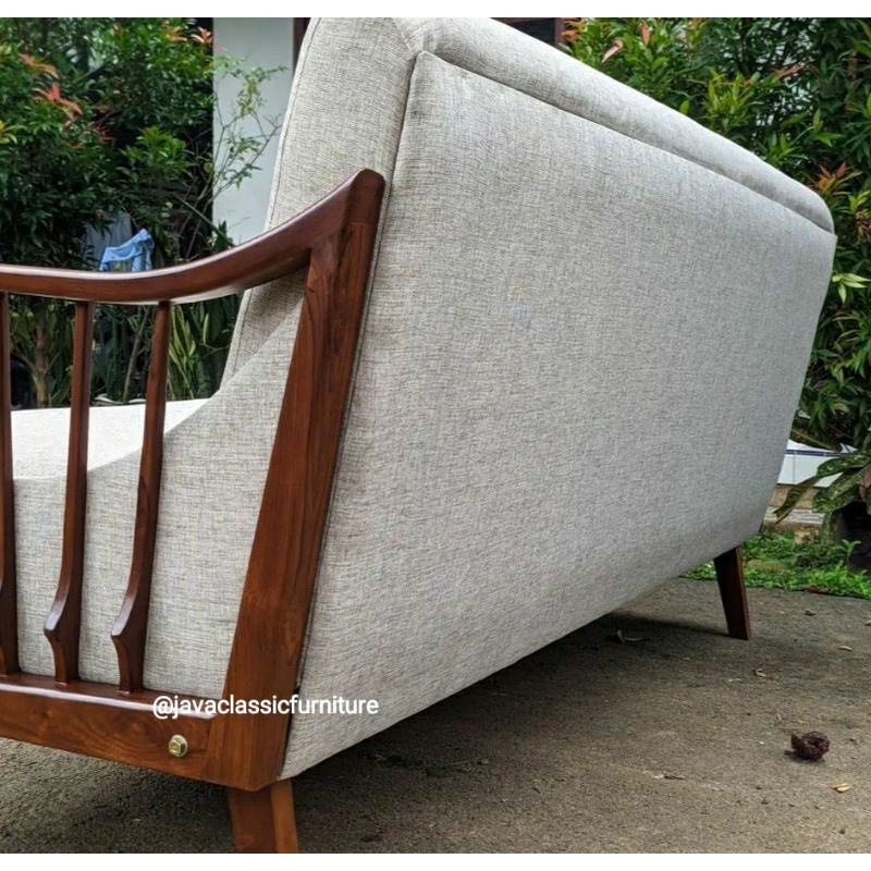 KURSI SOFA RUANG TAMU JENGKI 3 SEATER BANGKU TV SOPA SANTAI JOK BUSA EMPUK SCANDINAVIA VINTAGE KAIN BLUDRU BERKUALITAS BAHAN RANGKA KAYU JATI TUA TPK PRODUKSI JEPARA-2