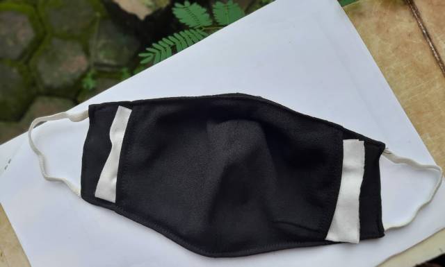 MASKER KAIN TIGA  LAPIS  3 PLY ADA TEMPAT TISU