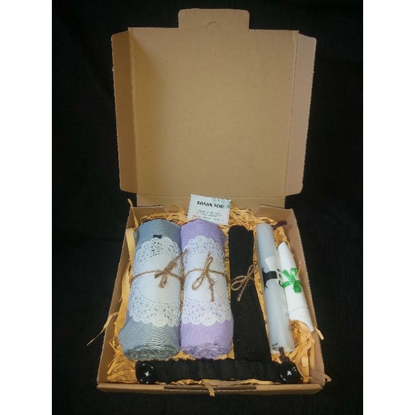 

HAMPERS/KADO UNIK/KADO CEWEK/GIFTBOX PAKET AZARA + BS TYPE A