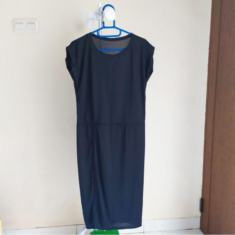 Dress panjang rok slit hitam