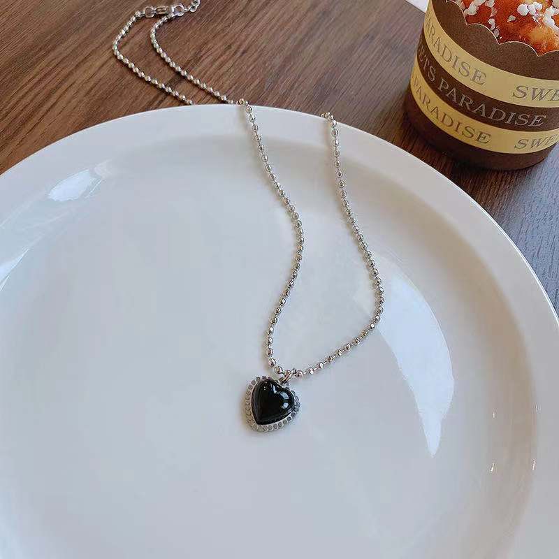 Hitam cinta liontin titanium steel kalung untuk wanita in Trendi dingin gadis sederhana aksesoris ka