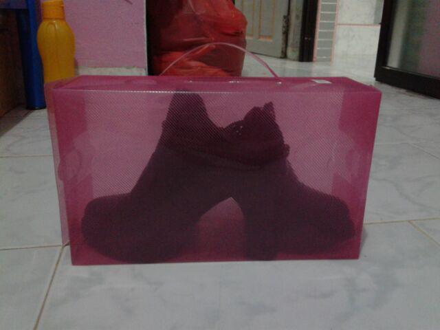 Tgb Kotak Sepatu Transparan / Transparant / Shoebox Dengan Gagang/handle