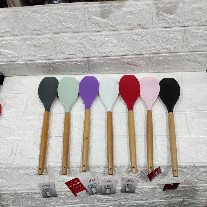 SPATULA SPOON SILIKON Gagang Kayu Tahan Panas Solid Spoon Sodet RANDOM