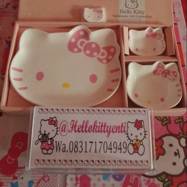 Set alat makan keramik hellokitty