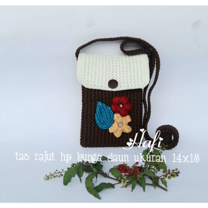 tas rajut hp bunga daun /tasrajut /slingbag