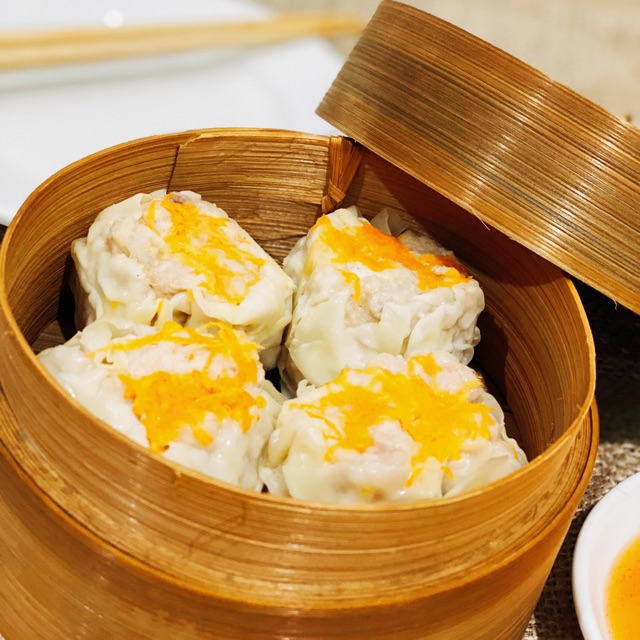 

Dim sum siomay minimal 2 packs boleh mix dengan jenis lain :)
